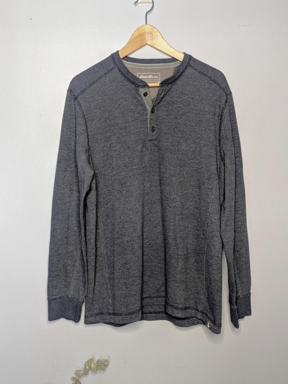 Eddie Bauer Men's Favorite Thermal Waffle Knit Henley Shirt - Grey/Blue M